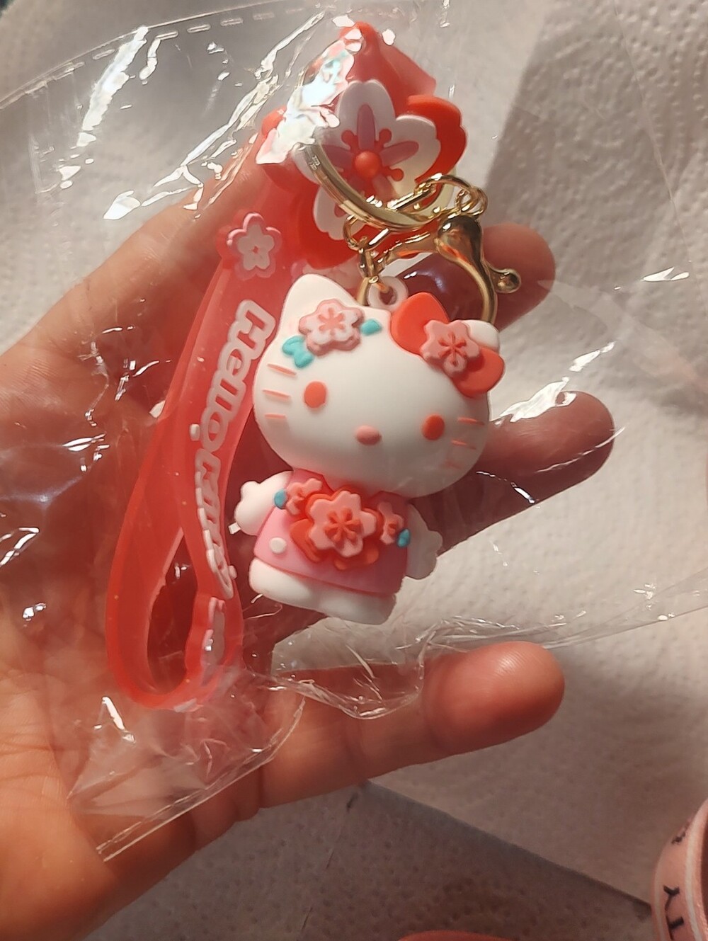 Hello Kitty Purse With Keychain New - Picture 2 of 7